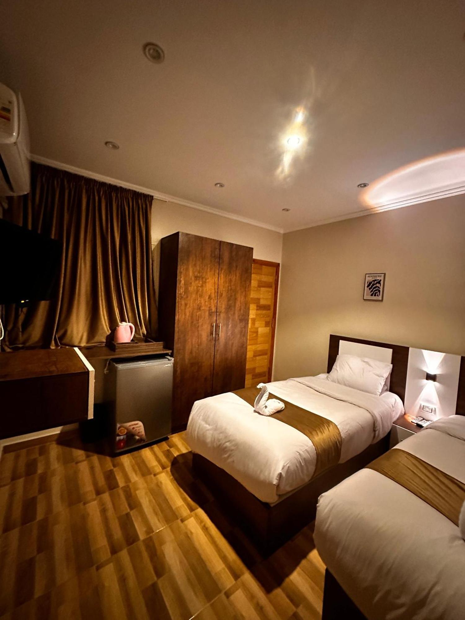 Pyramids On The Spot View Hotel Kafret el-Gabal Exterior photo