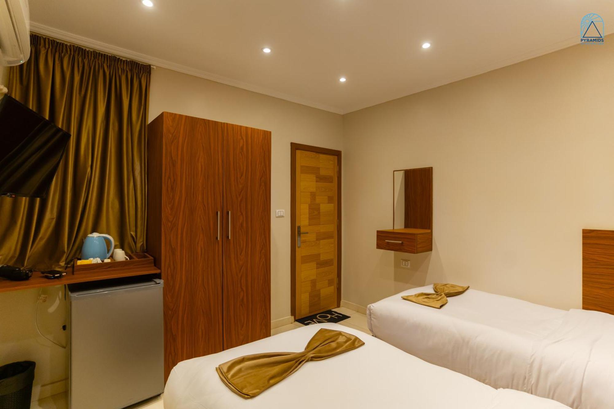 Pyramids On The Spot View Hotel Kafret el-Gabal Exterior photo